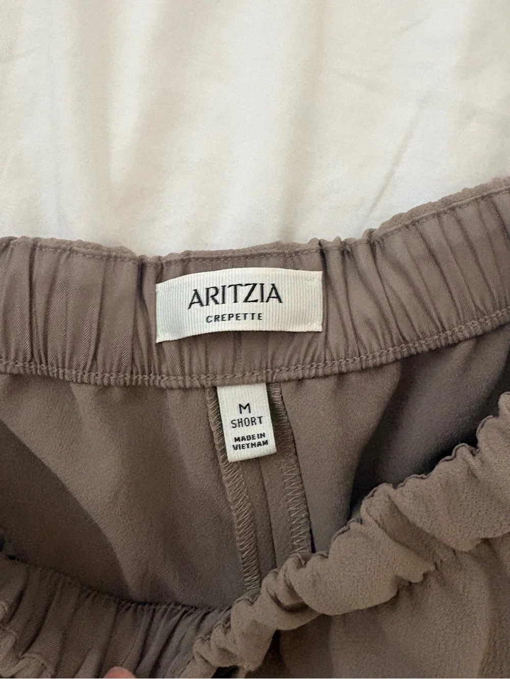 Aritzia The Lodge Pant Wide-Leg in Taupe- Medium SHORT